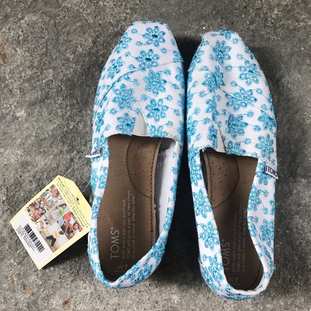 Toms, Size 7. New with tags